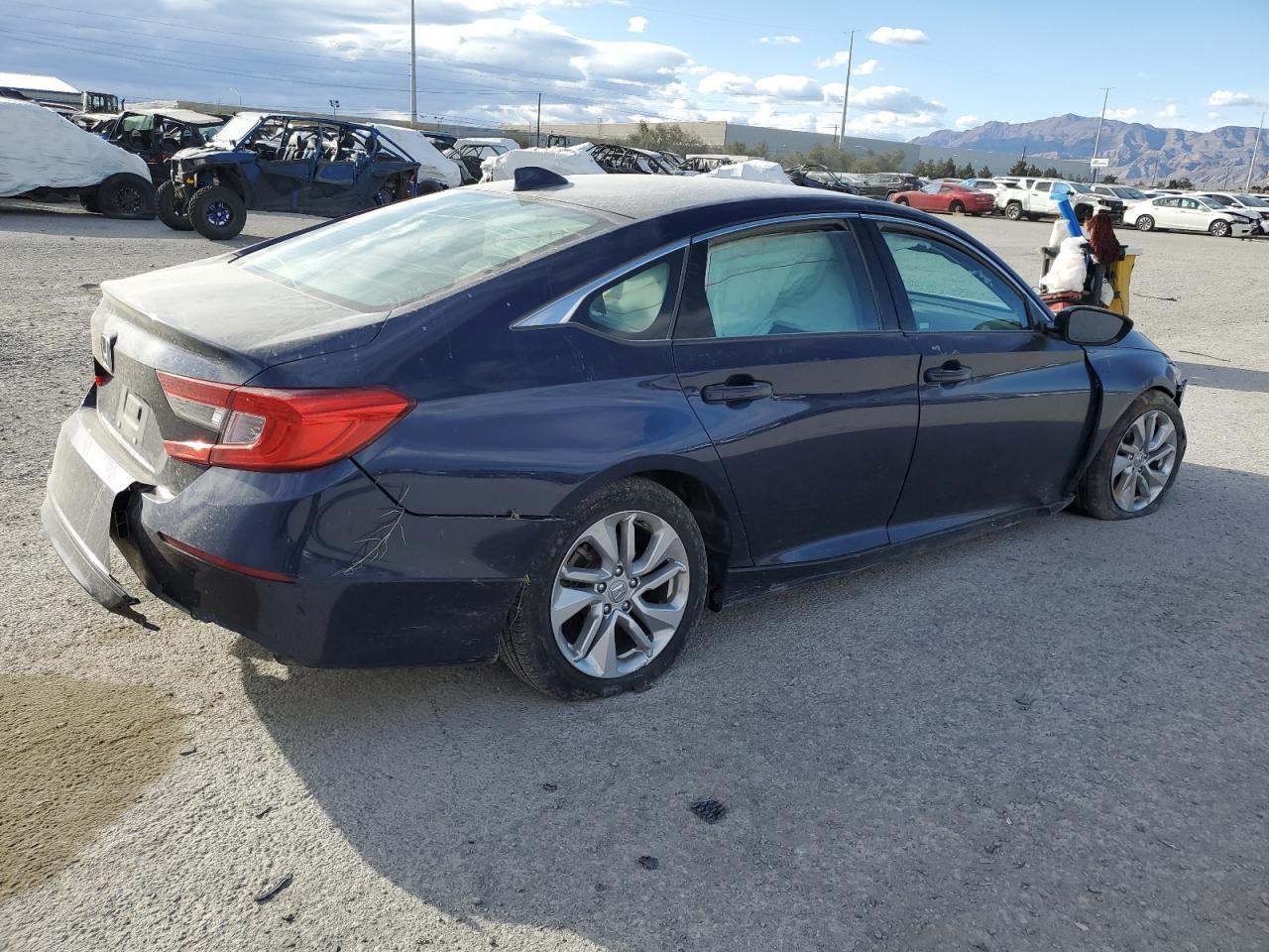 2018 HONDA ACCORD LX - Image 3