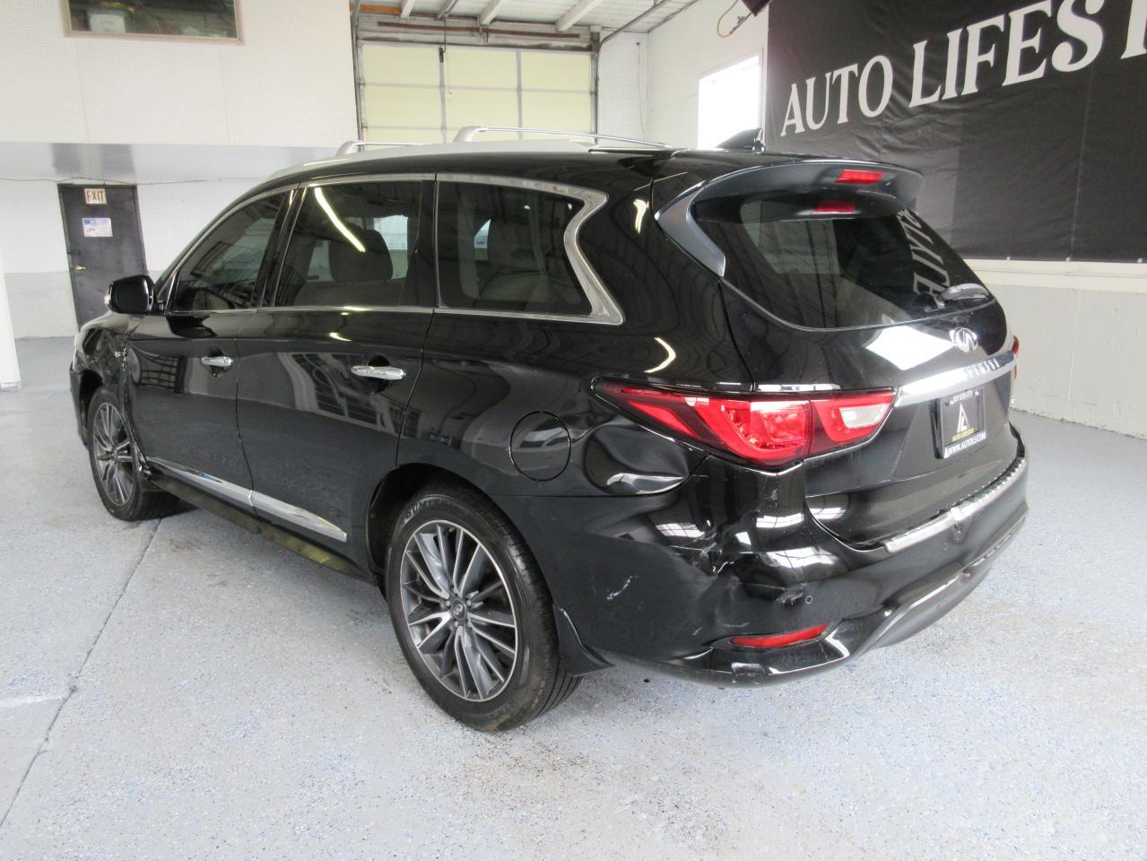 2017 INFINITI QX60 - Image 4