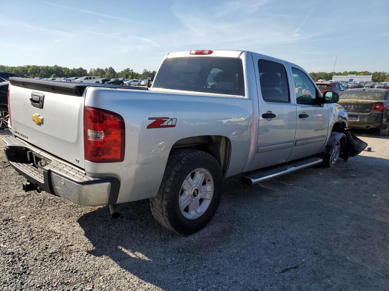 2013 CHEVROLET SILVERADO - Фото 3