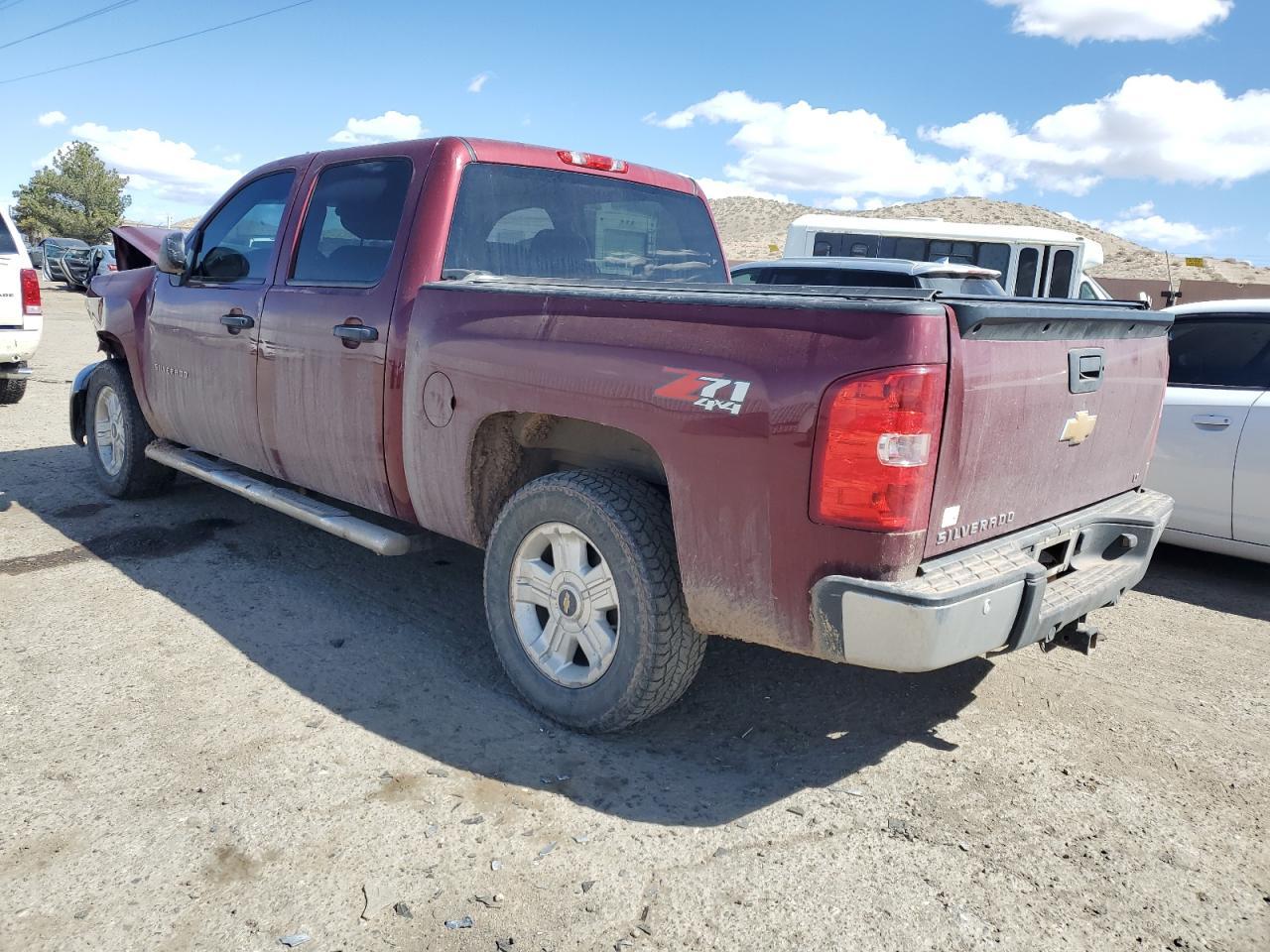 2013 CHEVROLET SILVERADO - Image 2