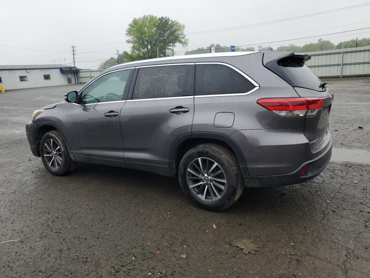 2018 TOYOTA HIGHLANDER - Image 2