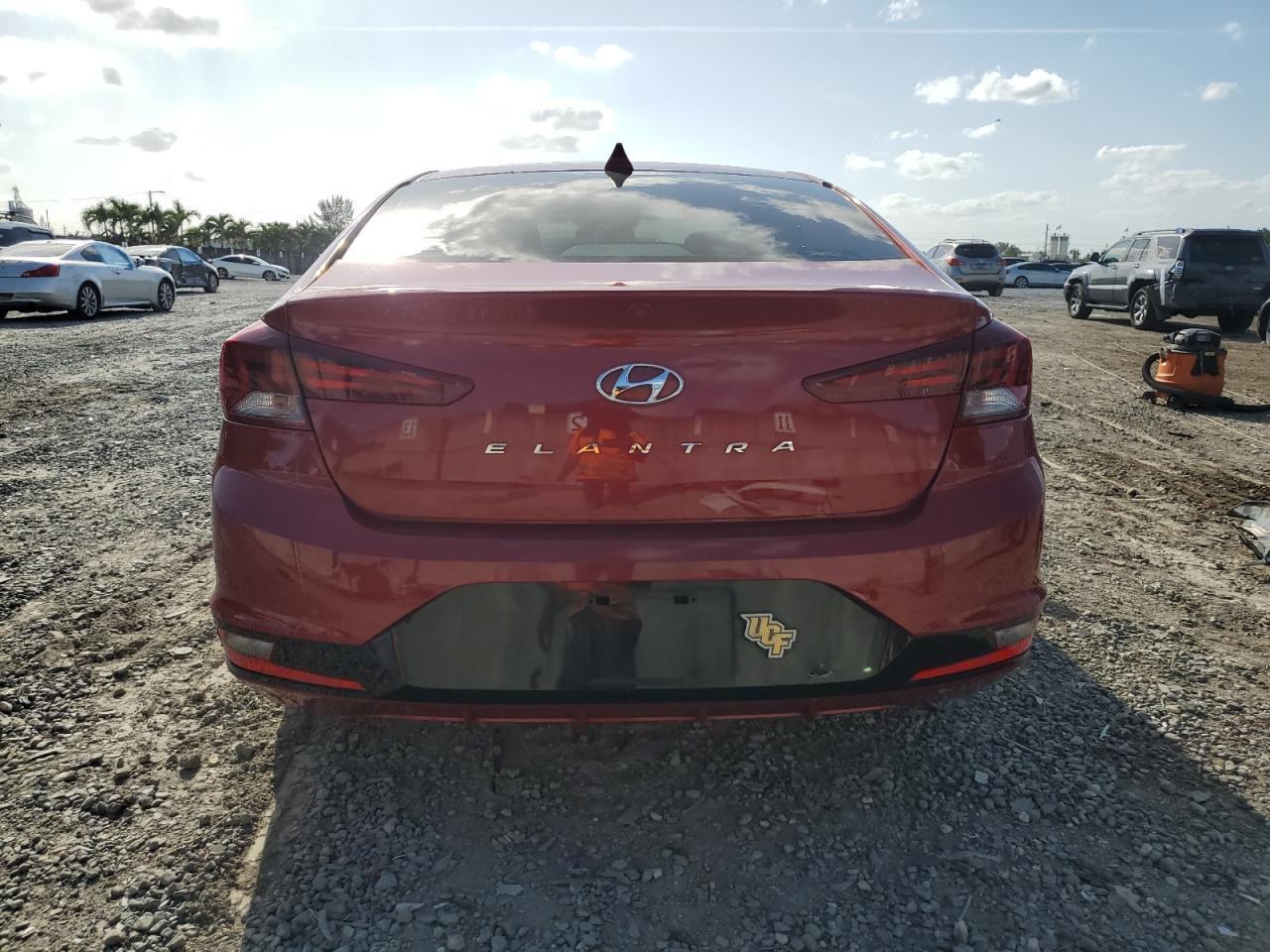 2019 HYUNDAI ELANTRA SE - Фото 6