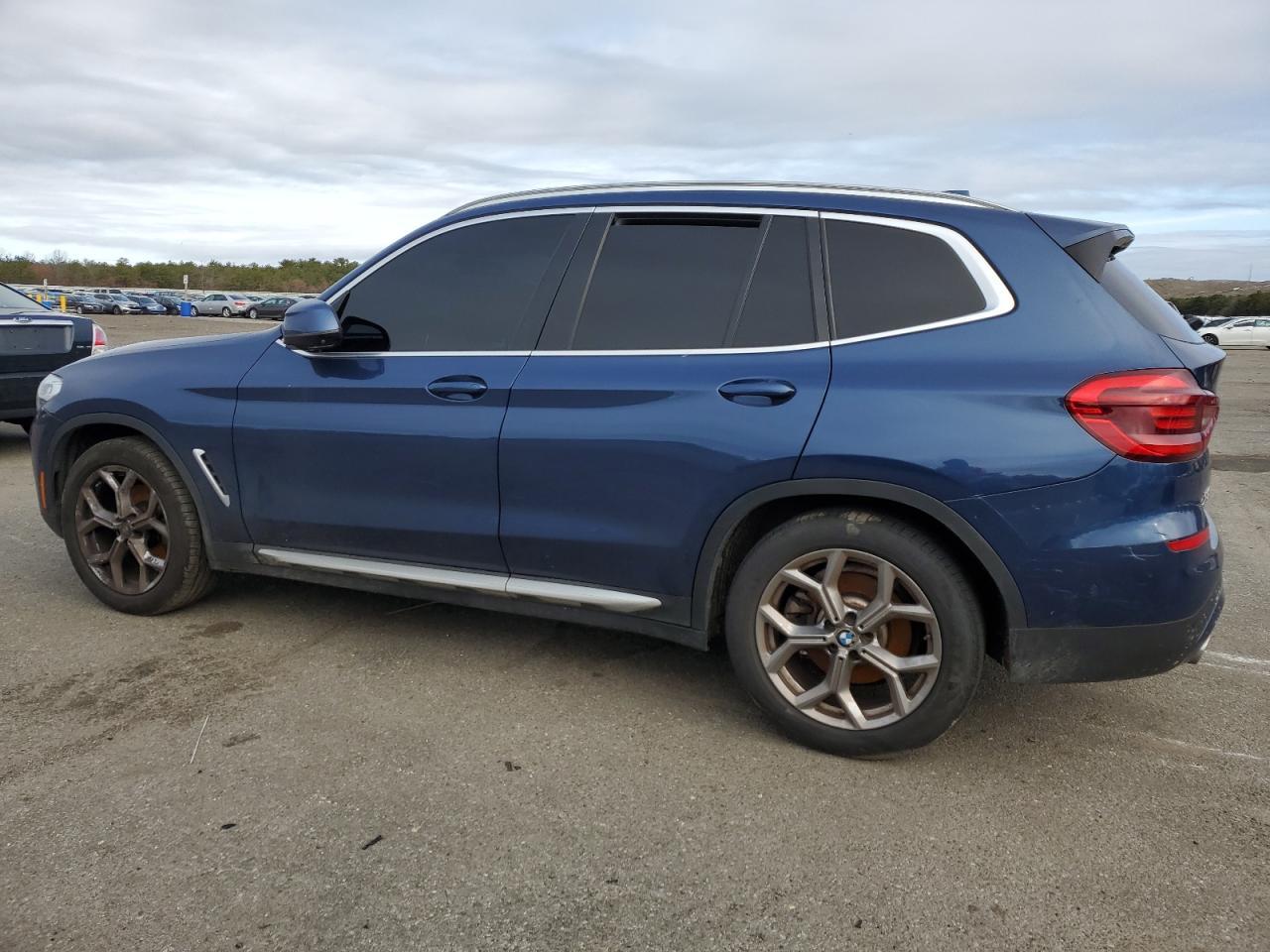 2021 BMW X3 XDRIVE3 - Фото 2