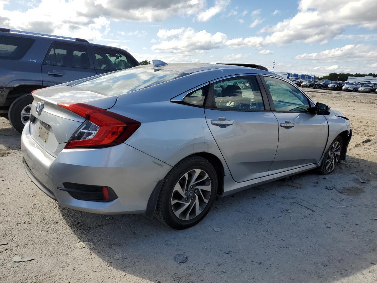 2018 HONDA CIVIC EX - Фото 3