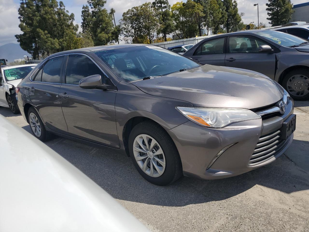 2017 TOYOTA CAMRY LE - Фото 4