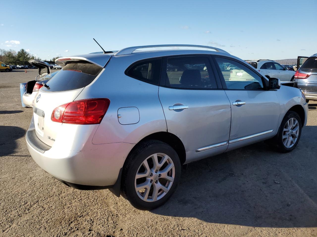 2013 NISSAN ROGUE S - Фото 3