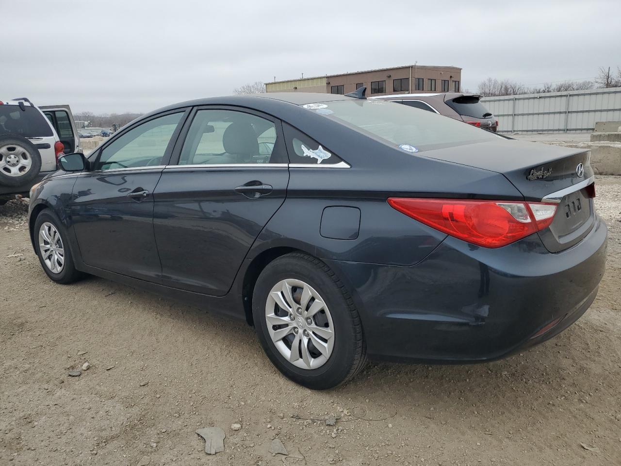 2011 HYUNDAI SONATA GLS - Image 2