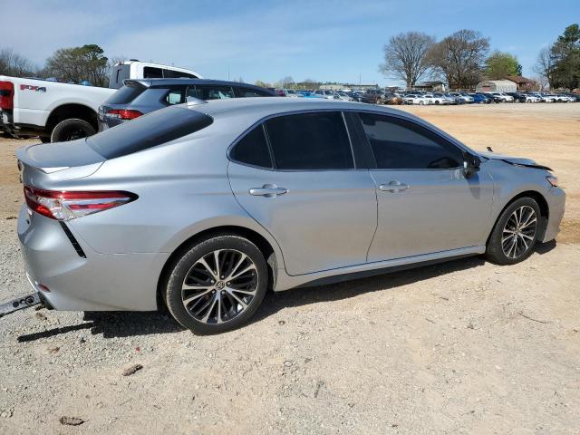 2020 Toyota Camry Se - Фото 3