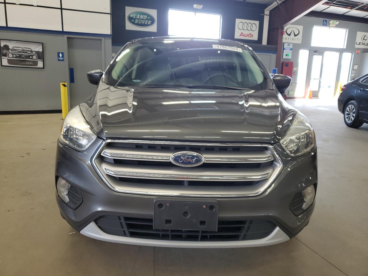 2017 FORD ESCAPE SE - Image 5