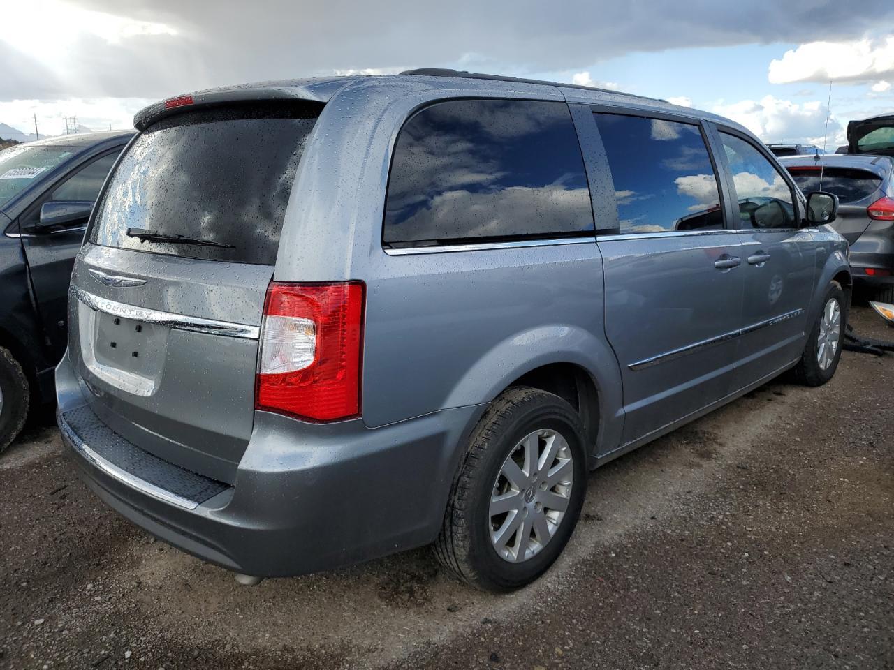 2014 CHRYSLER TOWN & COU - Фото 3