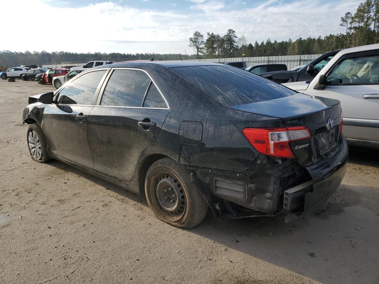 2014 TOYOTA CAMRY L - Фото 2