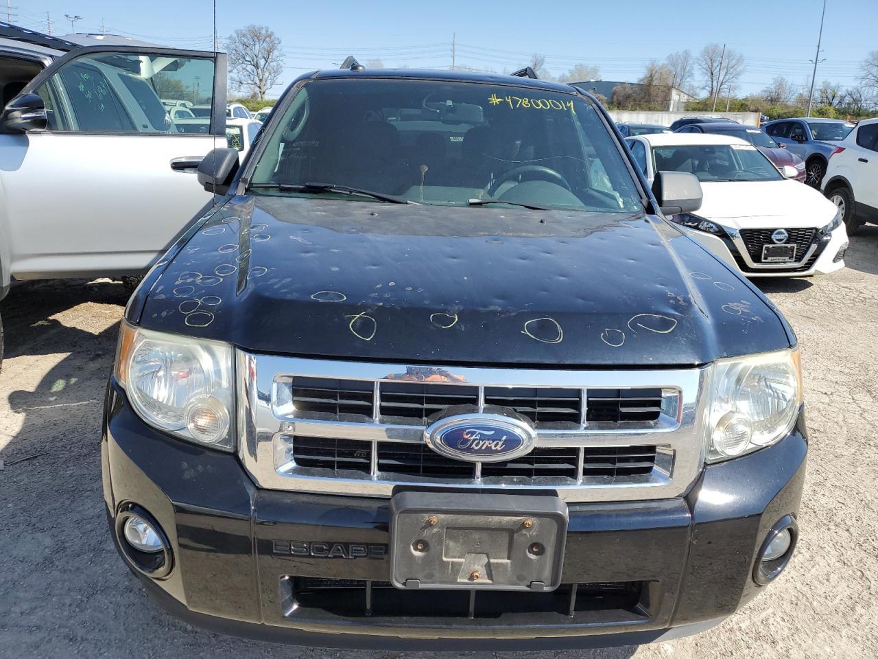 2010 FORD ESCAPE XLT - Image 5