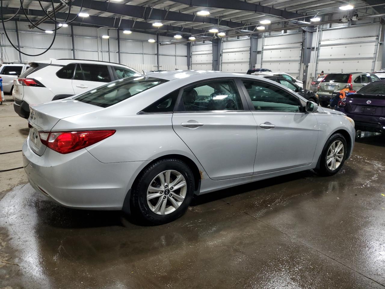 2011 HYUNDAI SONATA GLS - Фото 3