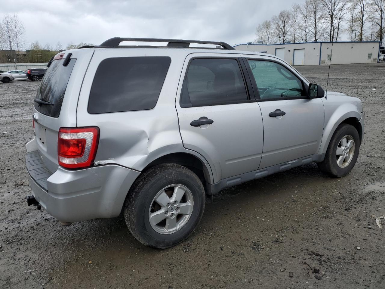 2010 FORD ESCAPE XLT - Фото 3