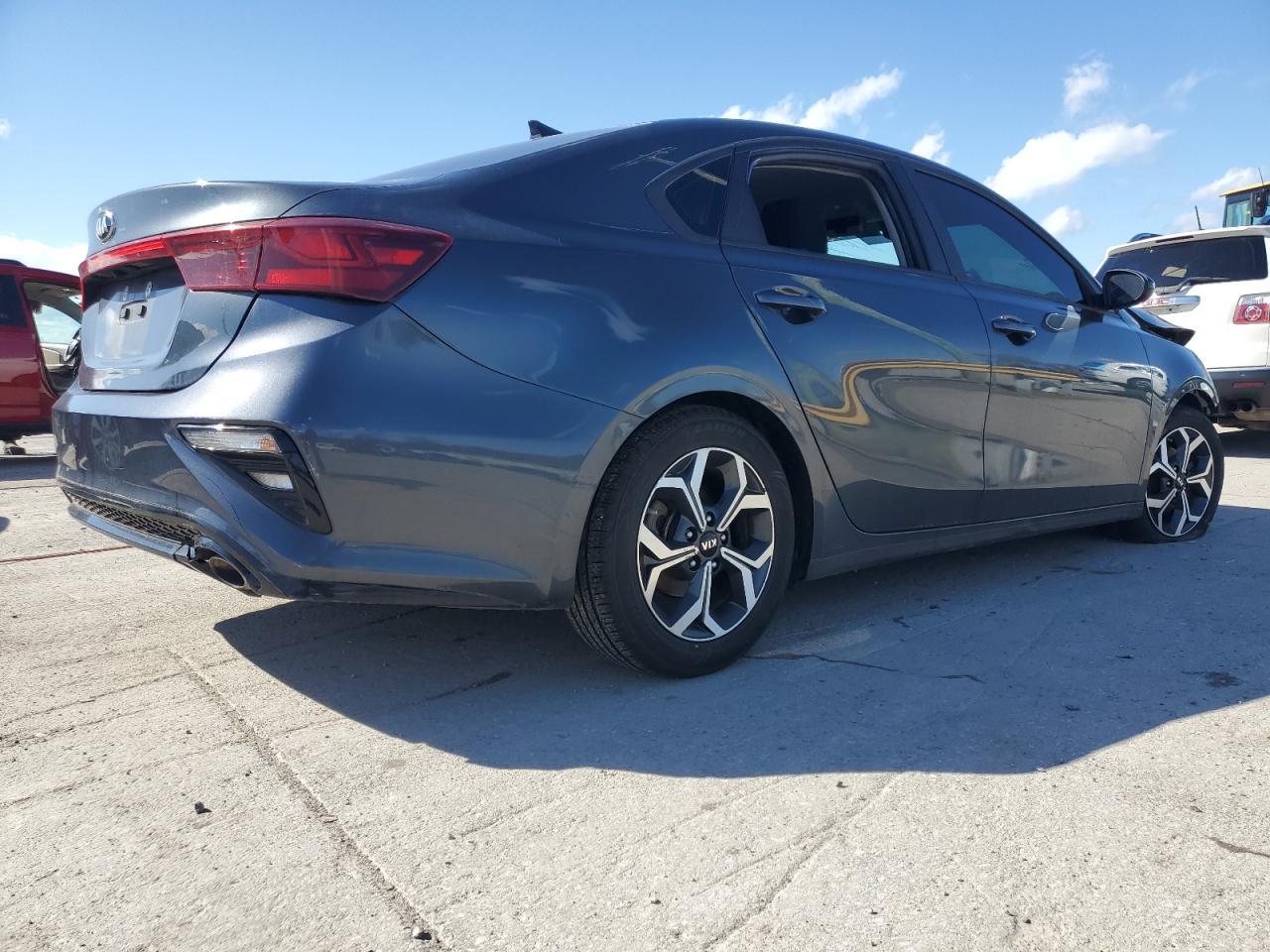 2021 KIA FORTE FE - Фото 3