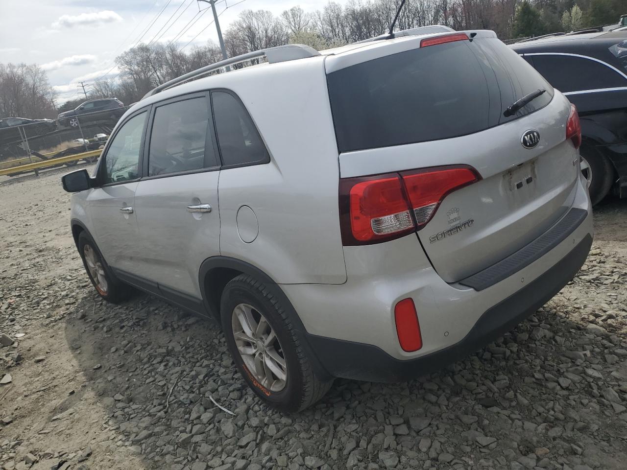 2015 KIA SORENTO LX - Image 2