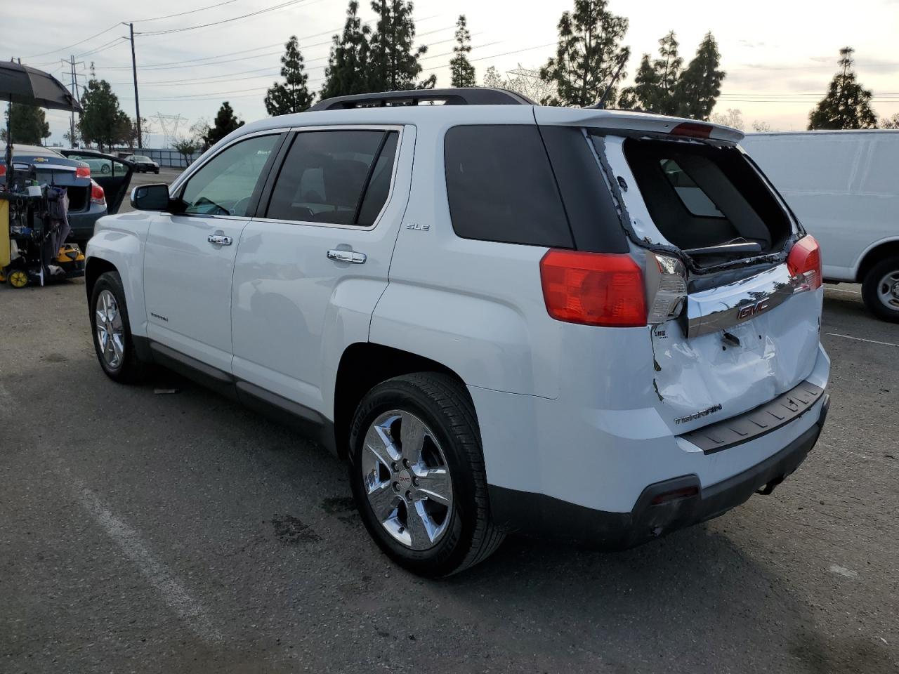 2014 GMC TERRAIN SL - Image 2