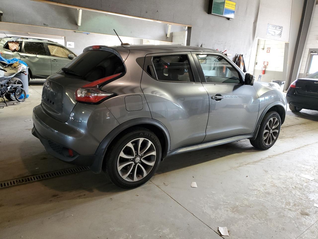 2017 NISSAN JUKE S - Фото 3