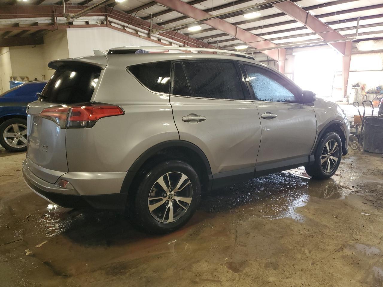 2016 TOYOTA RAV4 XLE - Image 3