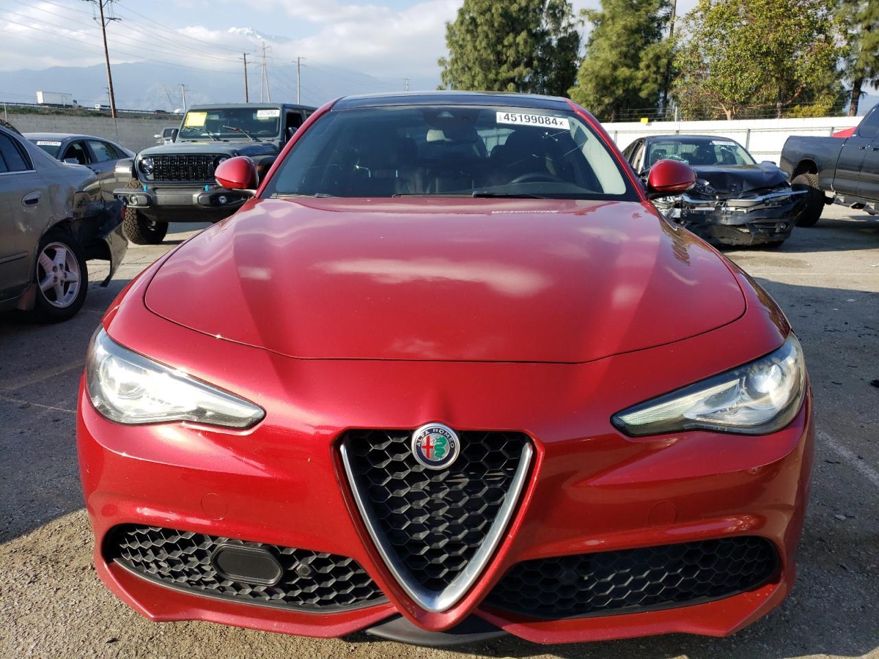 2017 ALFA ROMEO GIULIA TI - Фото 5
