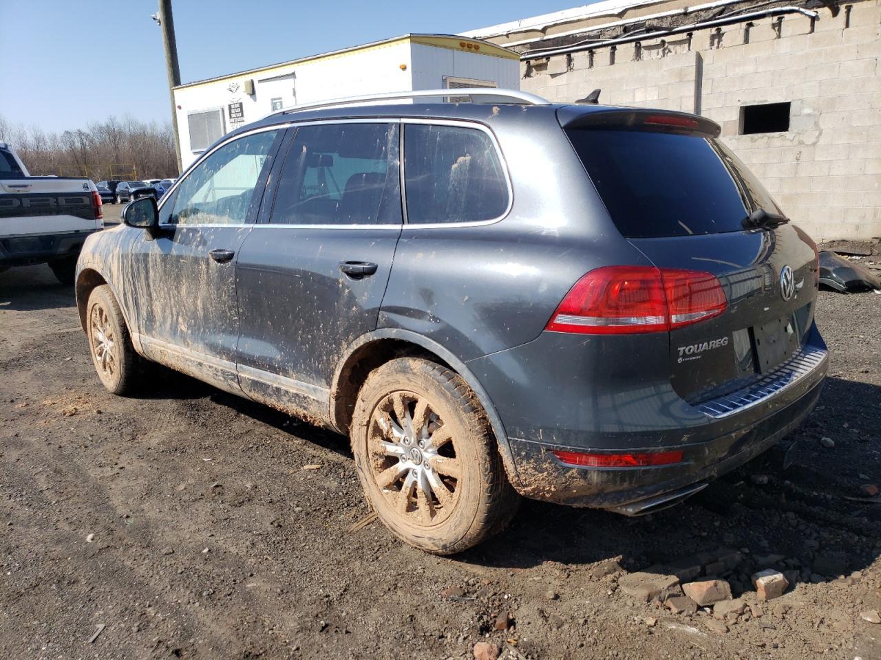 2012 VOLKSWAGEN TOUAREG V6 - Image 2