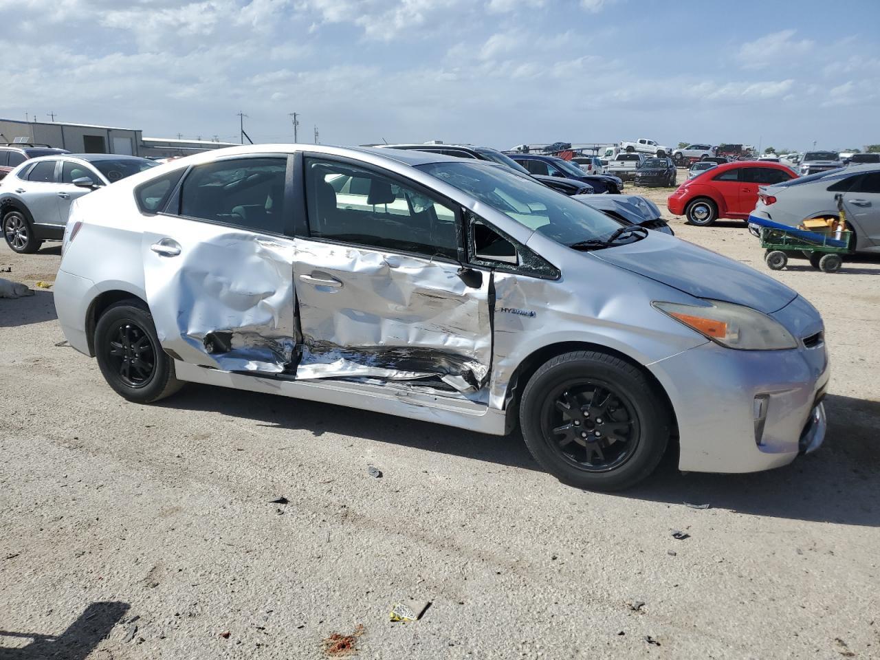 2013 TOYOTA PRIUS - Image 4