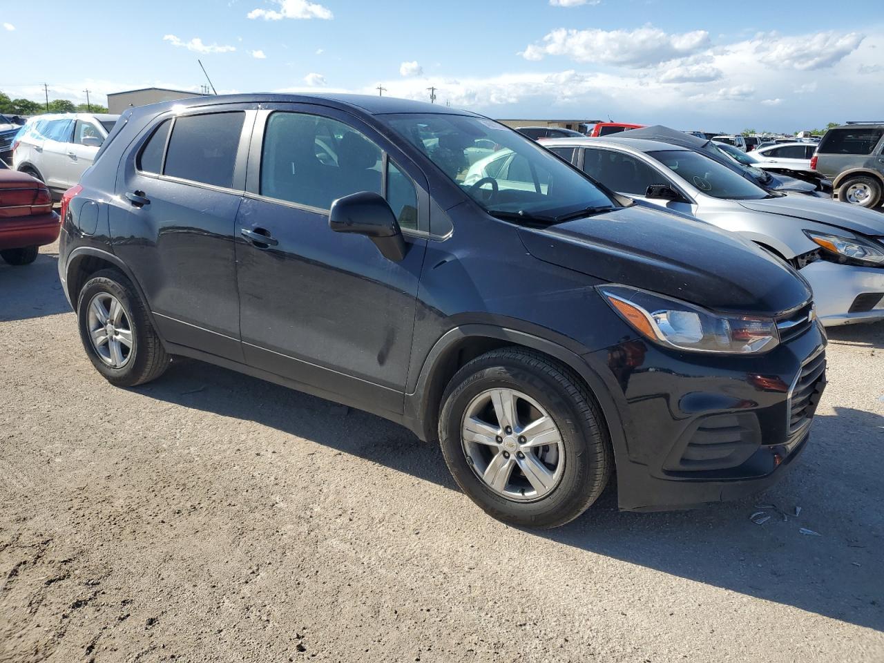 2021 CHEVROLET TRAX LS - Фото 4