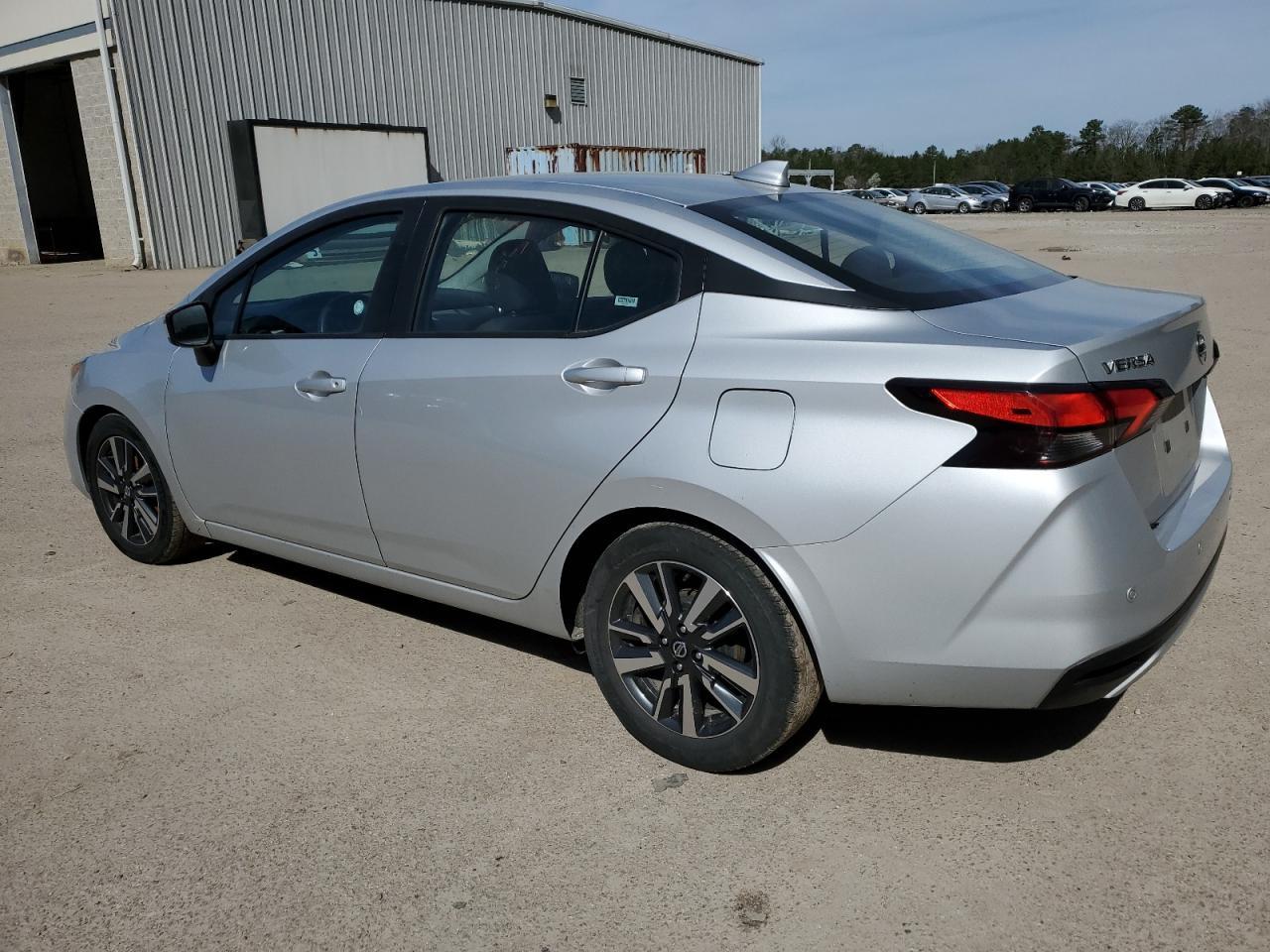 2021 NISSAN VERSA SV - Фото 2