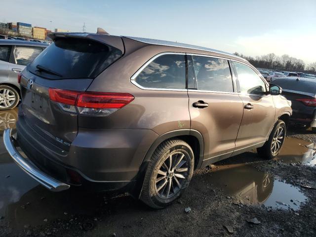 2019 Toyota Highlander Se - Фото 3