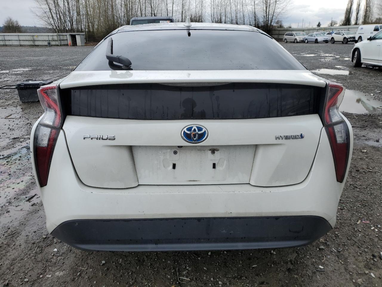 2016 TOYOTA PRIUS - Фото 6