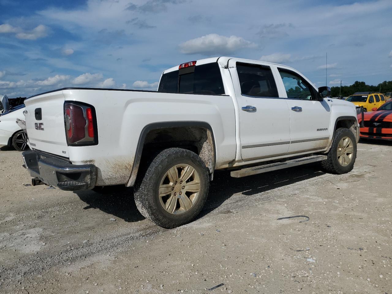 2018 GMC SIERRA K15 - Фото 3