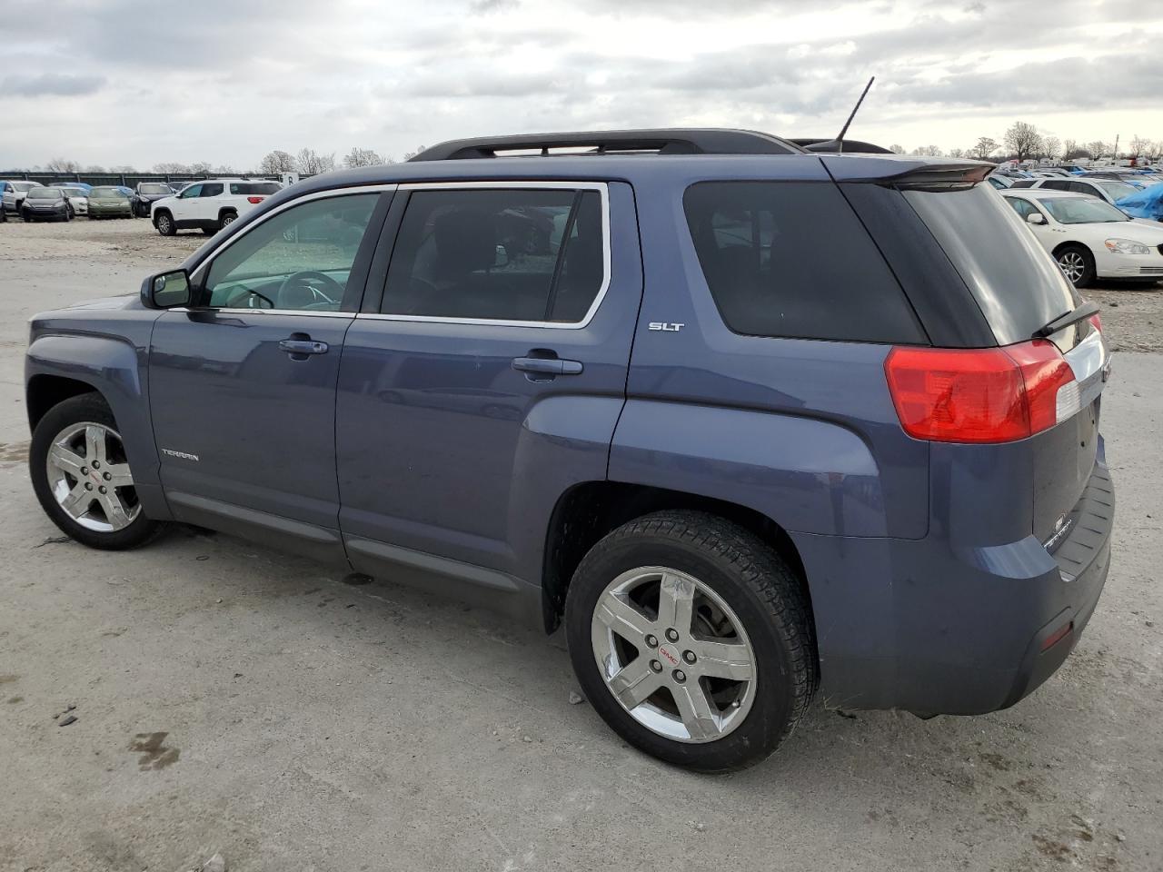 2013 GMC TERRAIN SL - Фото 2