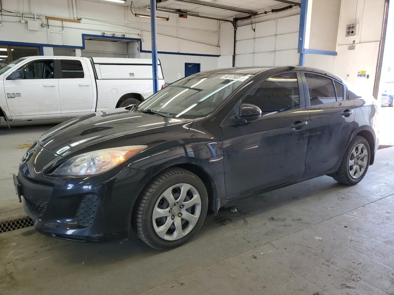 2013 MAZDA 3 I