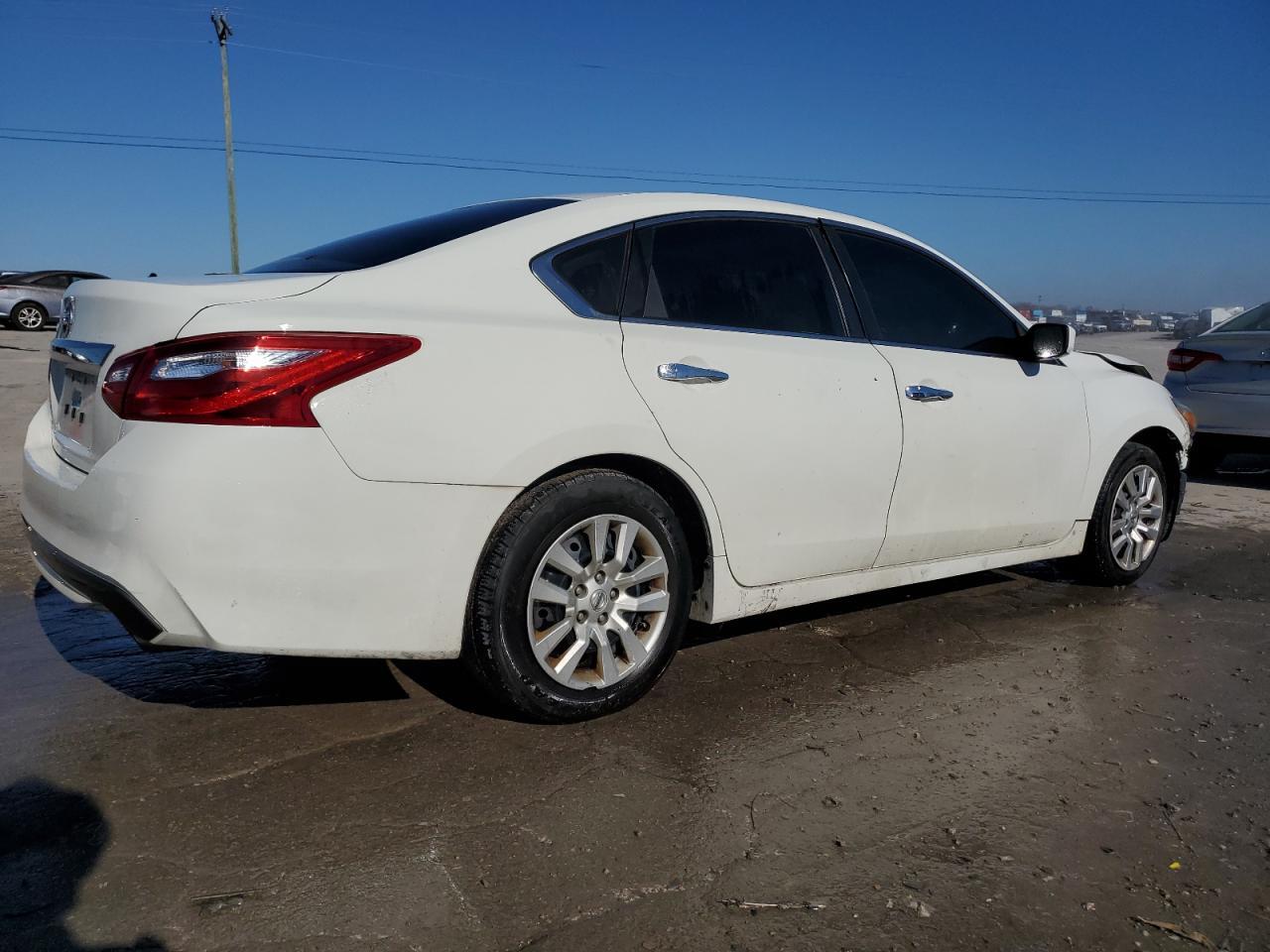 2016 NISSAN ALTIMA 2.5 - Фото 3