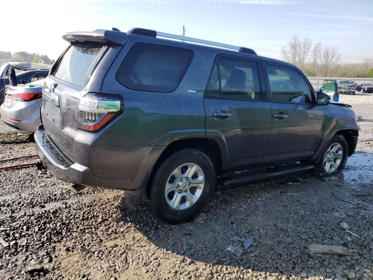 2022 TOYOTA 4RUNNER SR - Image 3