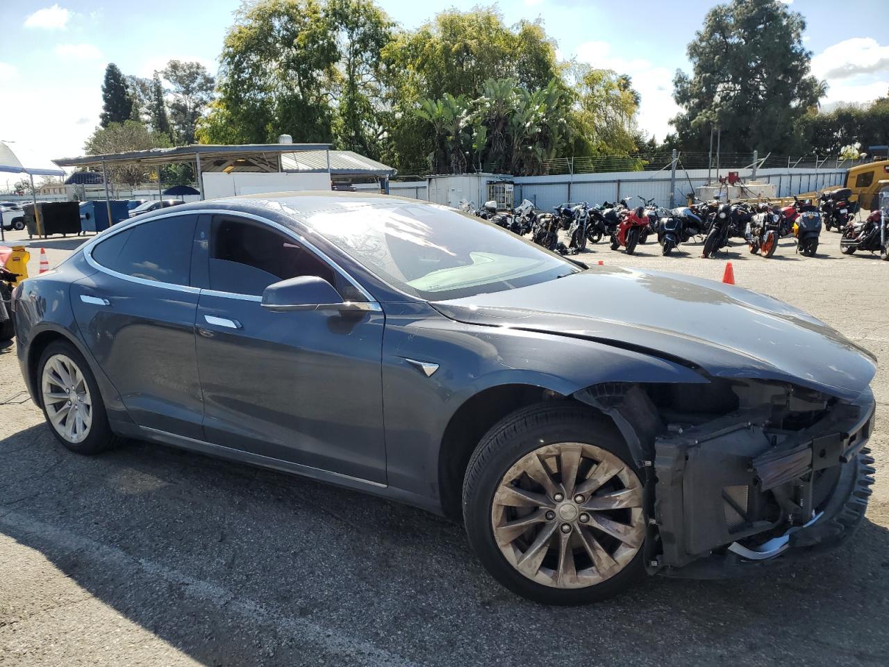 2017 TESLA MODEL S - Фото 4
