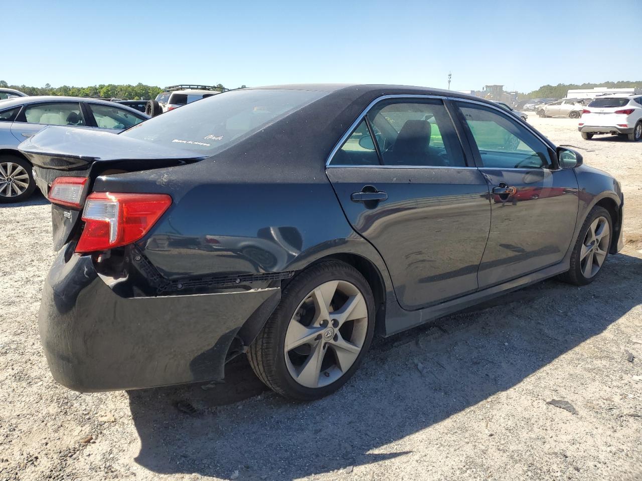 2014 TOYOTA CAMRY L - Image 3