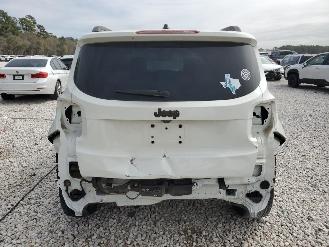 2017 JEEP RENEGADE L - Image 6