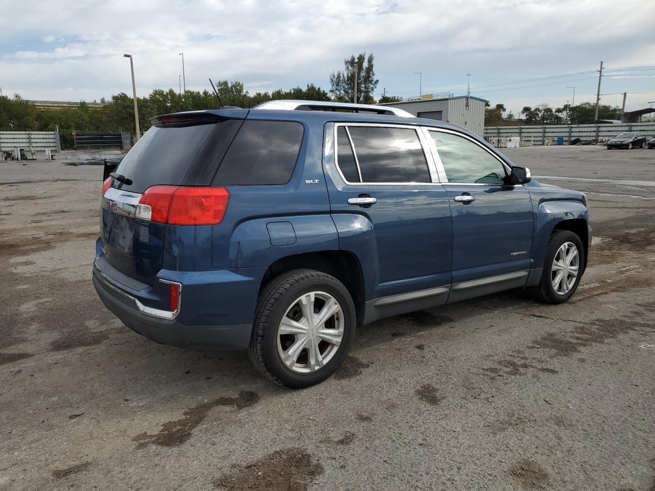 2016 GMC TERRAIN SL - Image 3