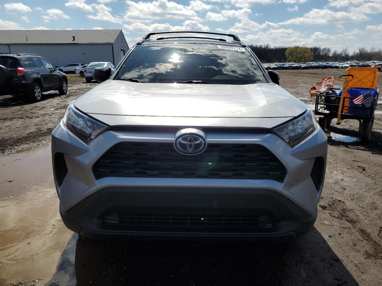 2021 TOYOTA RAV4 LE - Фото 5