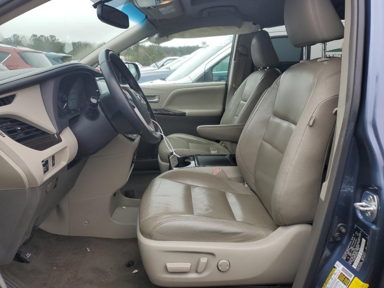 2015 TOYOTA SIENNA XLE - Фото 7