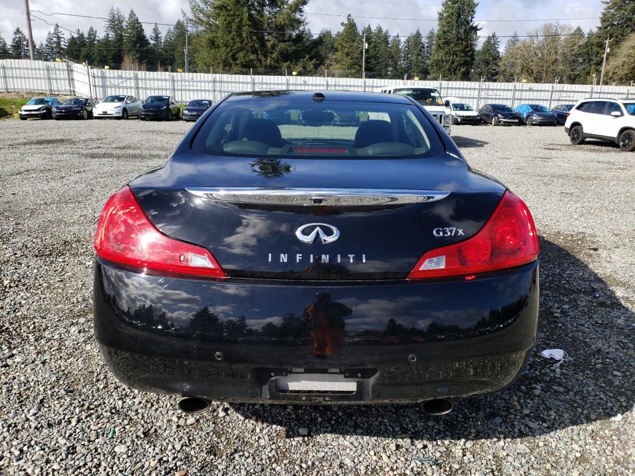 2012 INFINITI G37 - Image 6