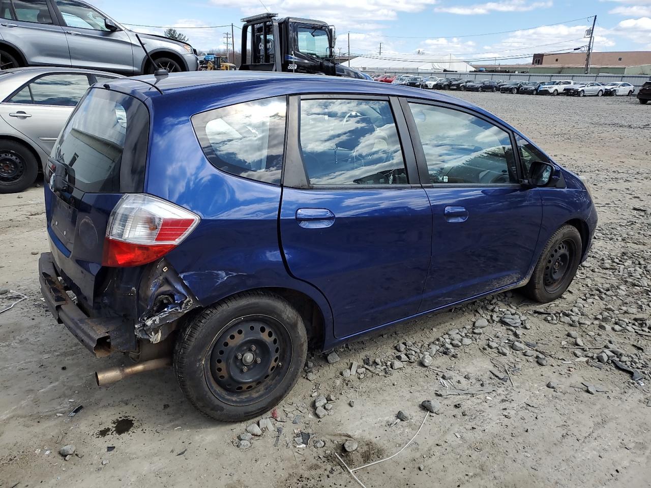 2013 HONDA FIT - Фото 3