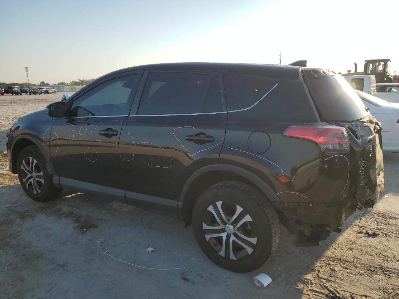 2018 TOYOTA RAV4 LE - Image 2