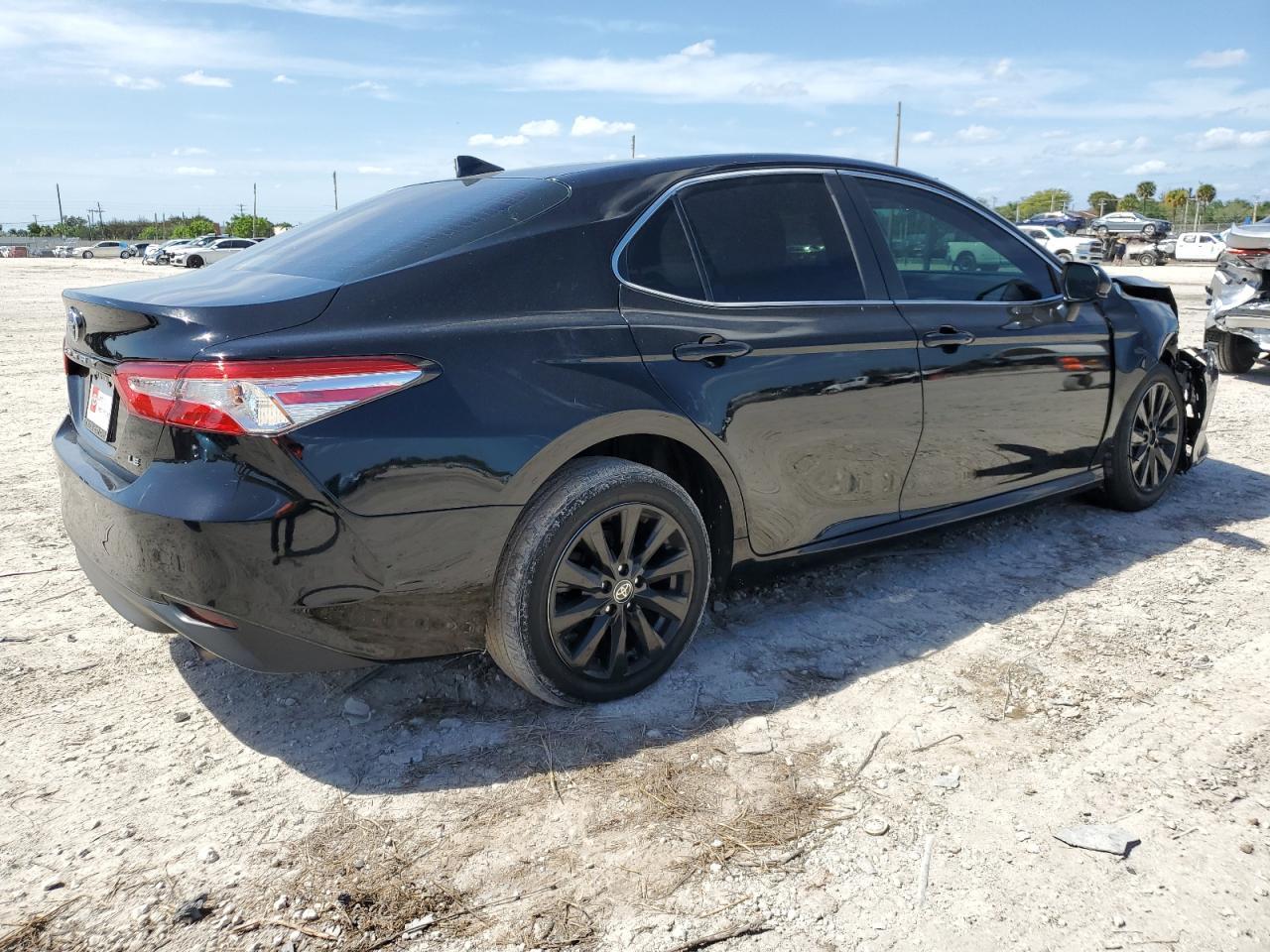 2020 TOYOTA CAMRY LE - Image 3