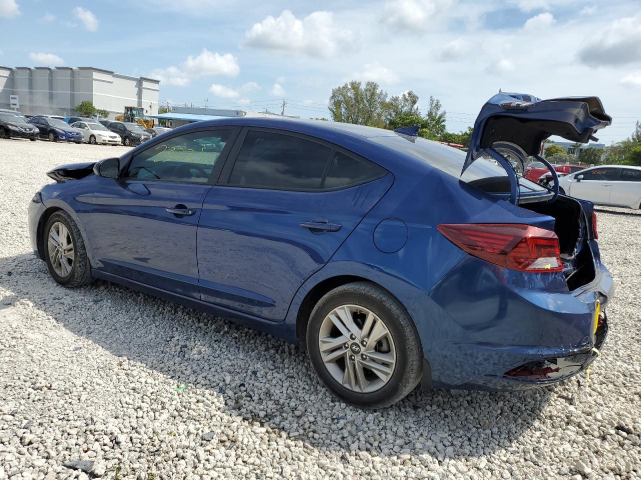 2019 HYUNDAI ELANTRA SE - Фото 2
