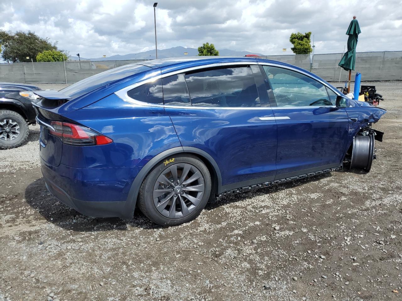 2018 TESLA MODEL X - Фото 3