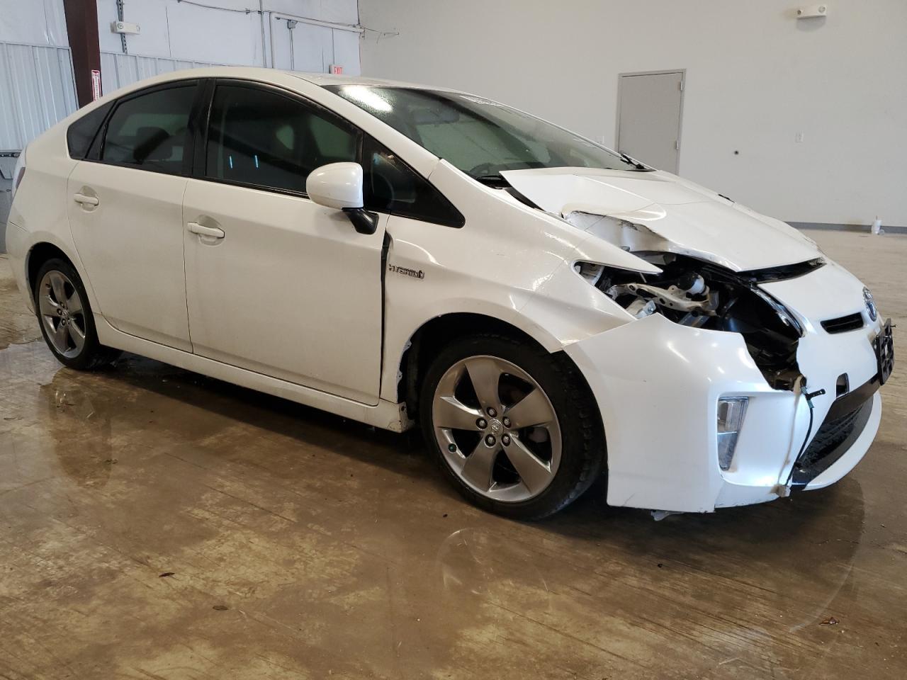 2013 TOYOTA PRIUS - Image 4