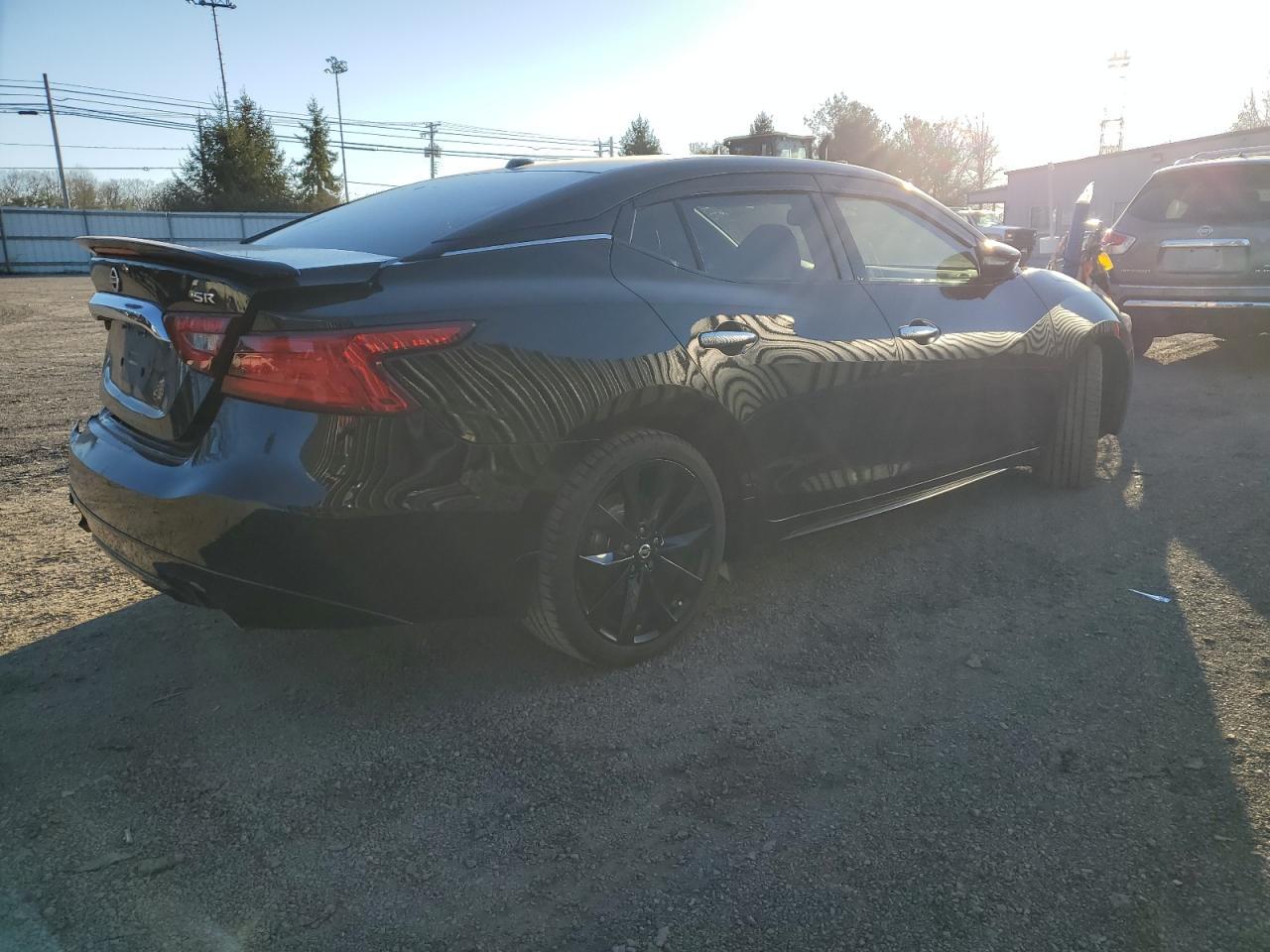 2017 NISSAN MAXIMA 3.5 - Фото 3