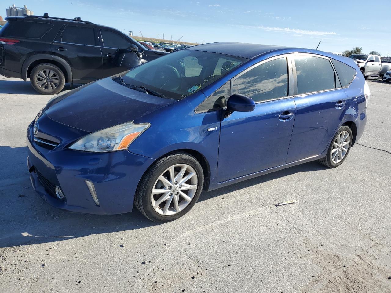 2012 TOYOTA PRIUS V car image